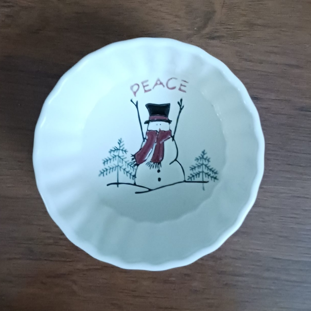 Nantucket Round Snowman PEACE Baking  Dish